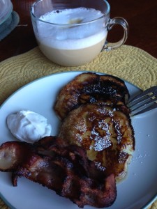 Apple pancakes with delicious latte! 